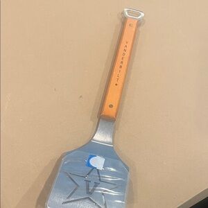Vanderbilt Metal Spatula with Wooden Handle